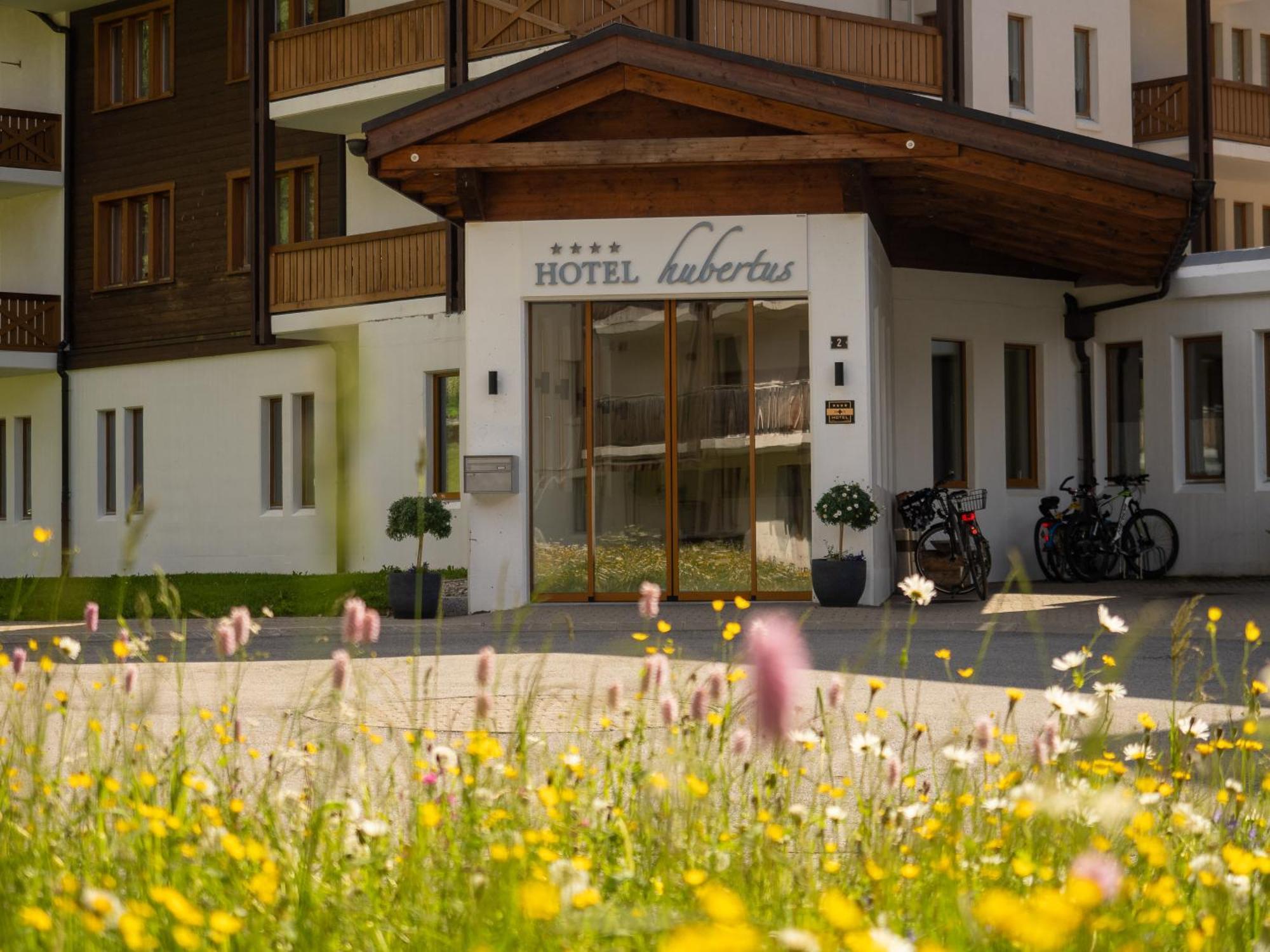Hotel Hubertus Obergesteln エクステリア 写真